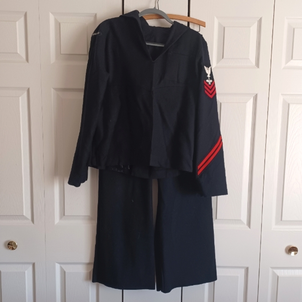 50s - 60s 100% Wool Navy Blue USA NAVY Uniform. Vintage Military Historical